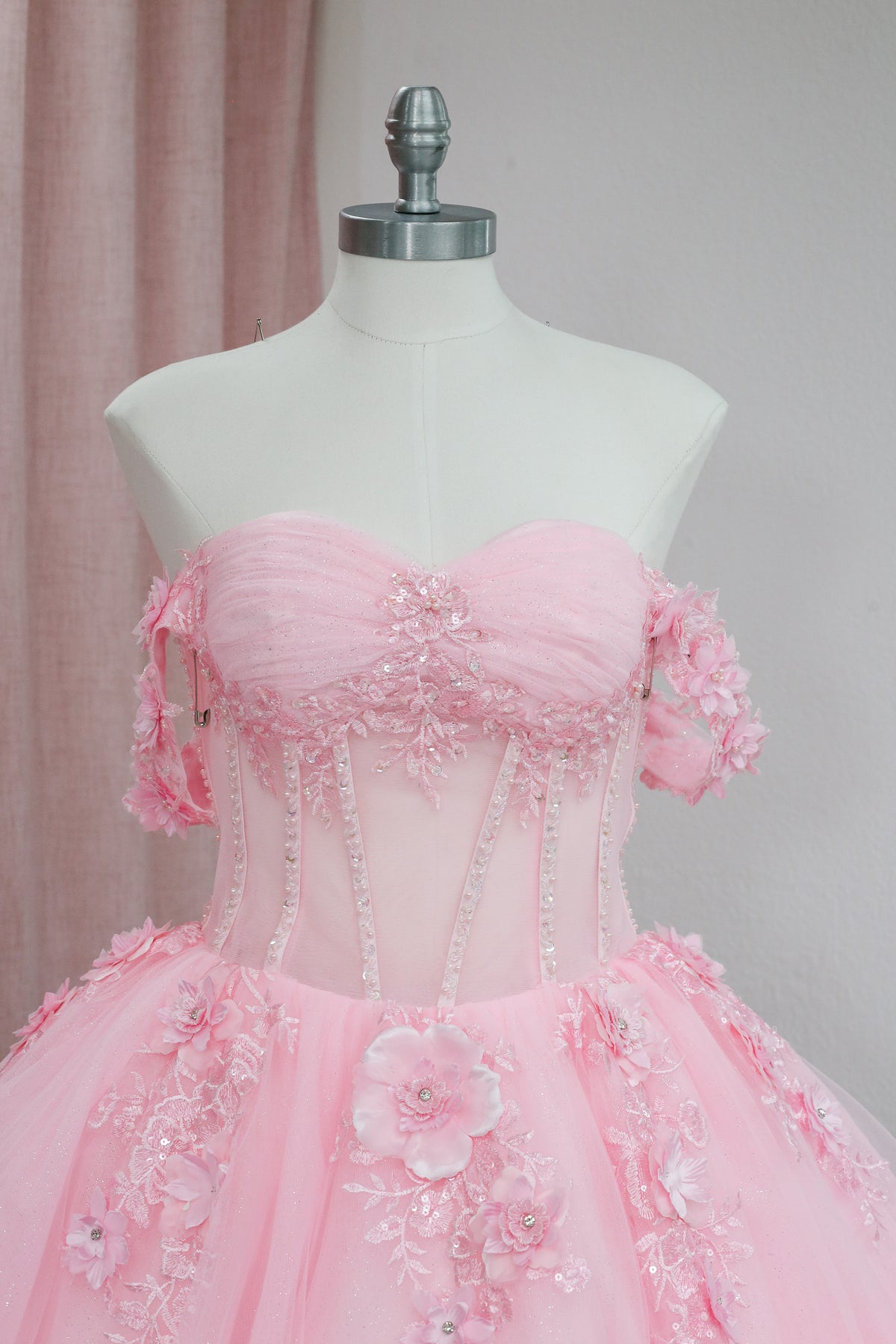 BM1-01 Pink Off-Shoulder Floral Corset Baile Sorpresa Dress