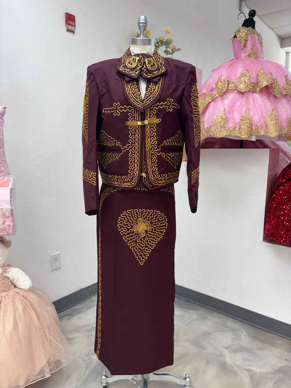Traje Charro Burgandy/Oro Mujer Economico — traje de charro en Moroleón, Guanajuato — Boutique Moroleón