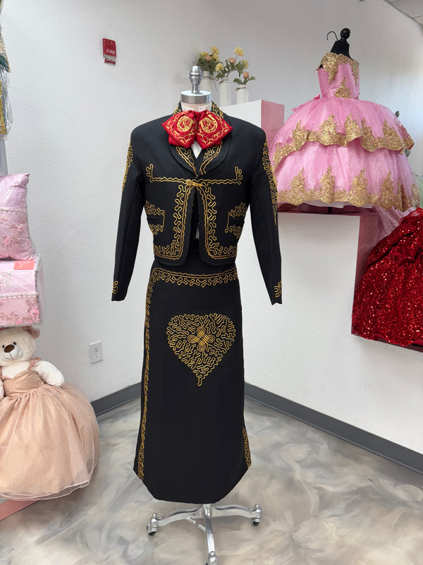 Traje Charro Negro/Oro Mujer Economico — traje de charro en Moroleón, Guanajuato — Boutique Moroleón
