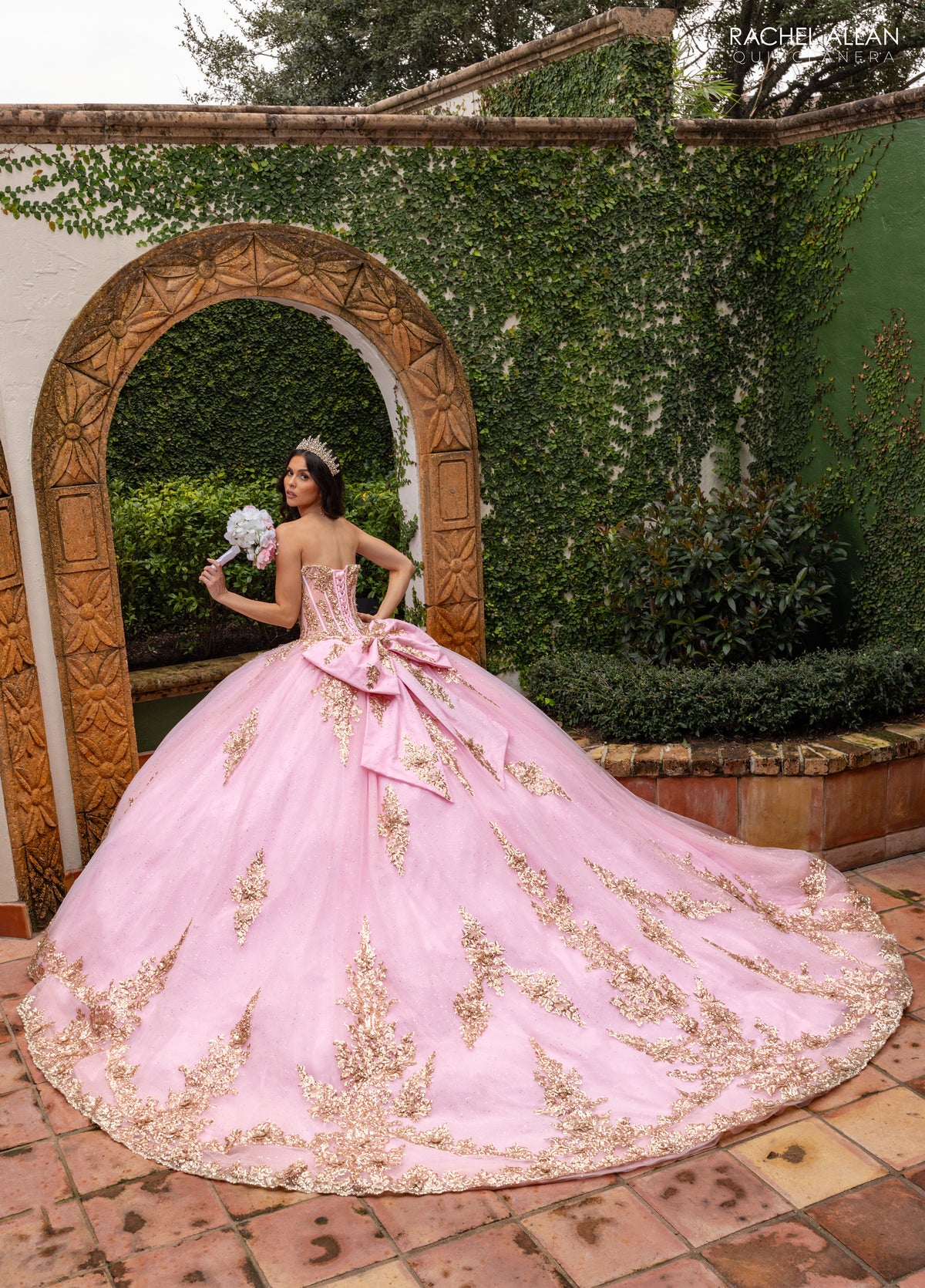 La Reina RQ2225