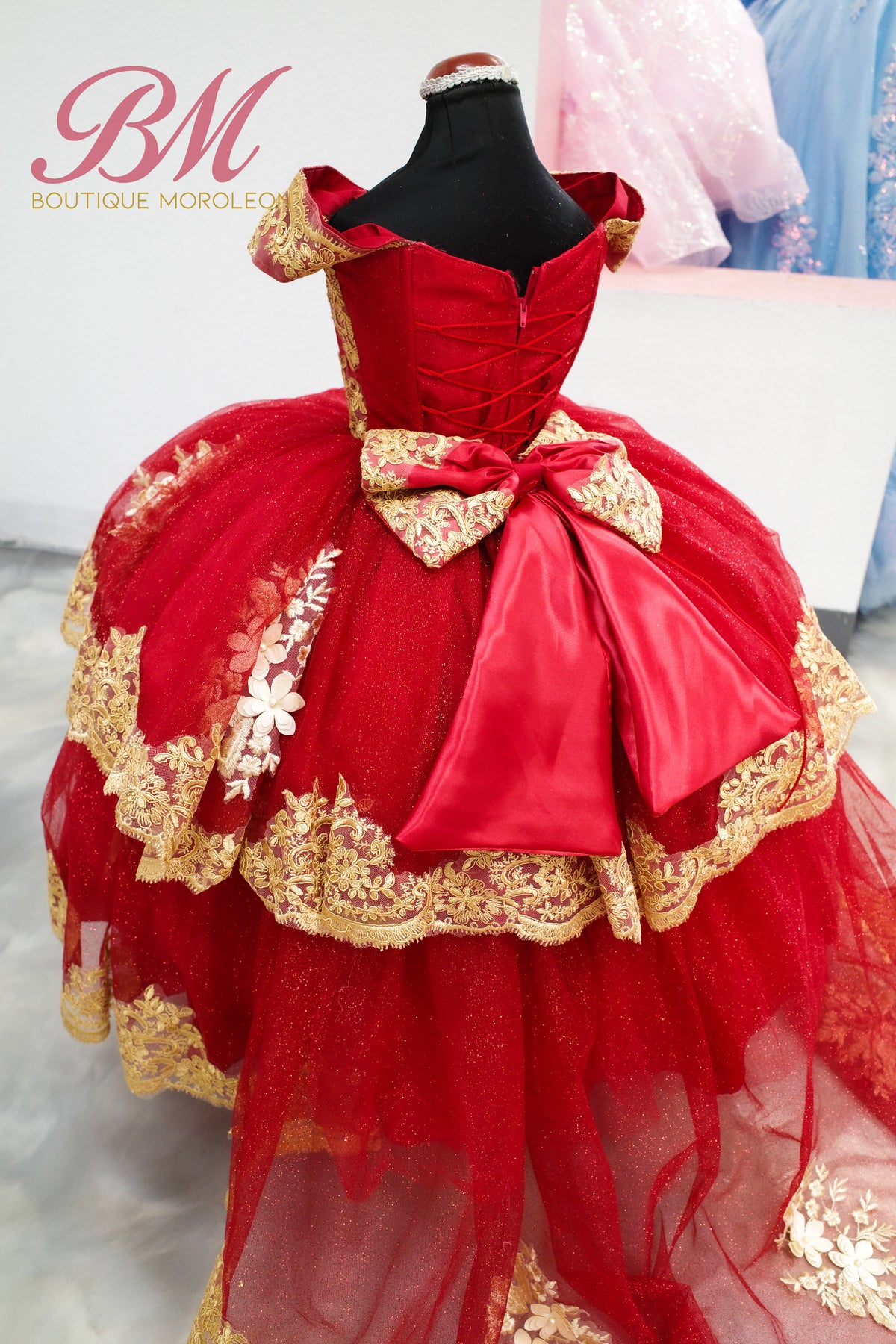 Mini Quince Dress Rojo con Oro